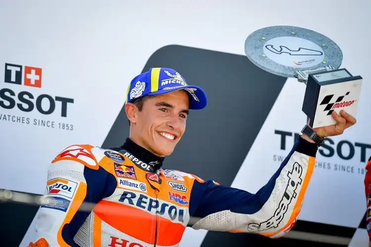 Diam-diam Marc Marquez Kirim Trofi MotoGP Aragon Buat Keluarga Hugo Millan