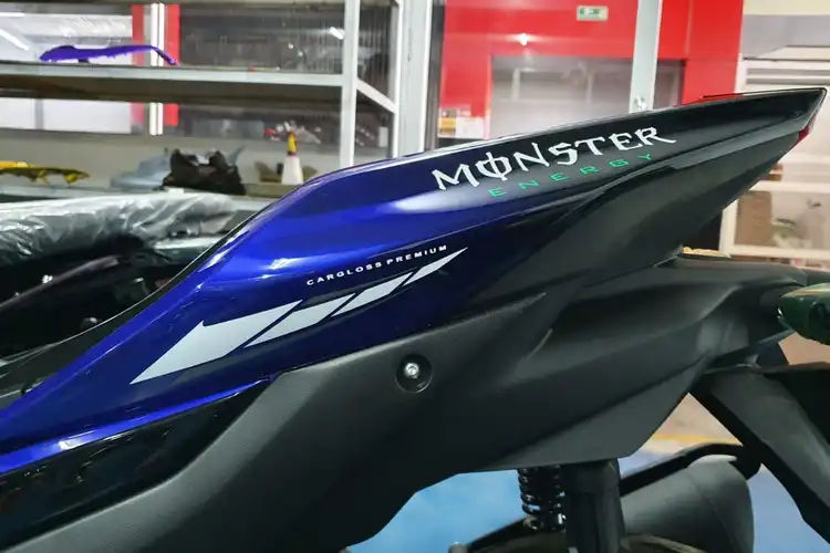 Modal Sejutaan, Modifikasi Motor Repaint Cat Bodi dari Doff ke Glossy, THR Lebaran 2023 Cair Sikat!