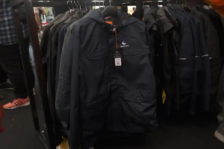 Cuma Hari Ini, Jaket Riding Respiro dan 7Gear Kasih Diskon Sampai 30 Persen