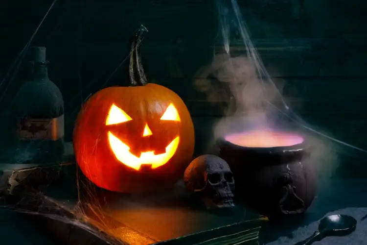 Sambut Halloween MOI Buat Rumah Hantu Drive-Thru, Boleh Pakai Motor