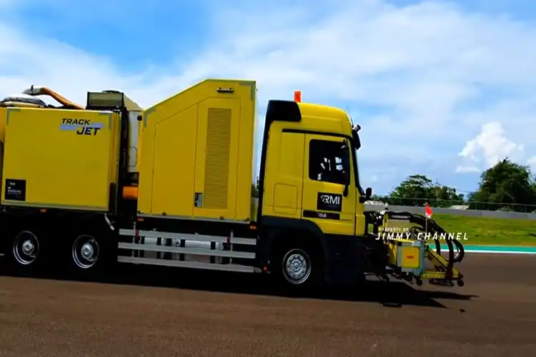 Canggihnya Alat Pembersih Trek Sirkuit Mandalika Jelang WSBK Indonesia 2021, Nih Videonya