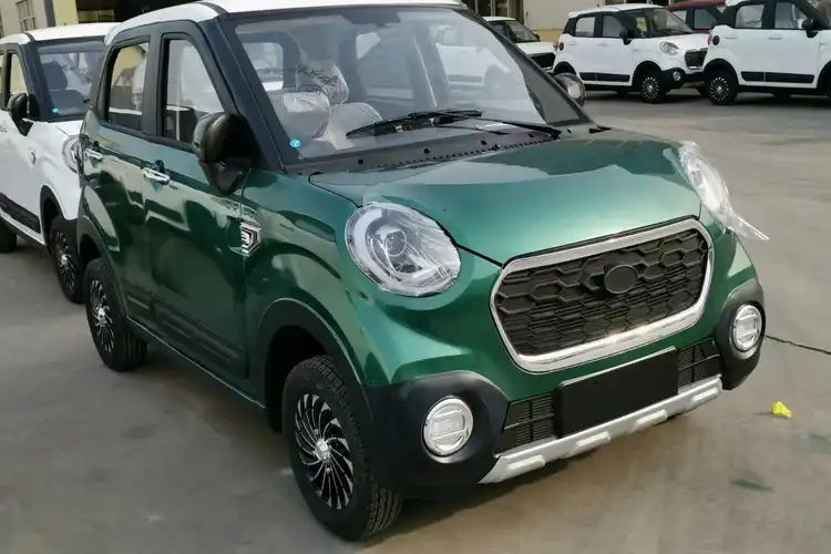 Harga Mirip NMAX, Muat 4 Orang Desain Ala Mini Cooper Anti Minum Bensin