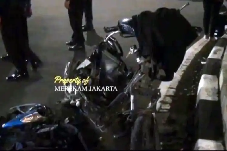 Pemotor Tewas Usai Adu Banteng Lawan Mobil Mewah di Pondok Indah