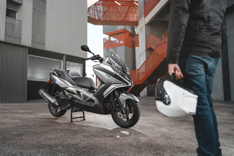 Asli Bikin Penasaran Motor Matic 125 cc Baru Mirip Yamaha XMAX, Punya Fitur Audio Mirip Mobil