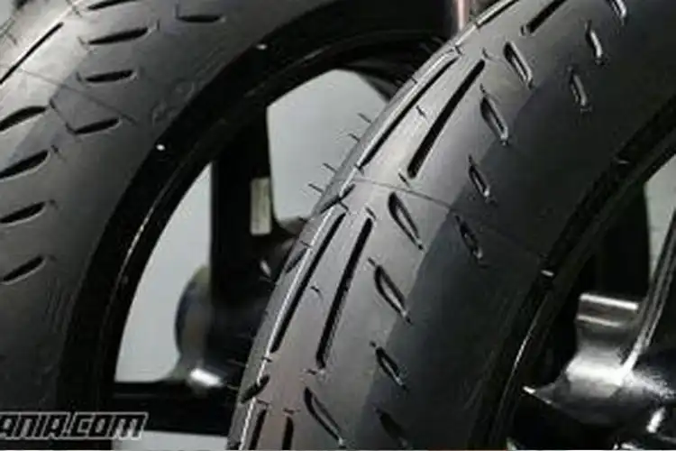 Ganti Merek dan Size Ban Motor Tapi Gak Sesuaikan Tekanan Angin, Ini Efek Buruknya