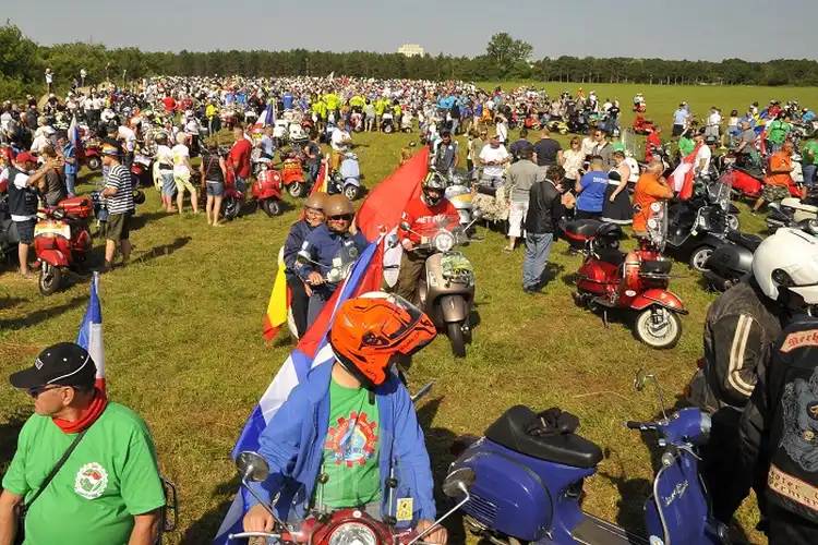Vespa World Days 2022 Digelar di Bali, Catat Tanggal dan Lokasinya