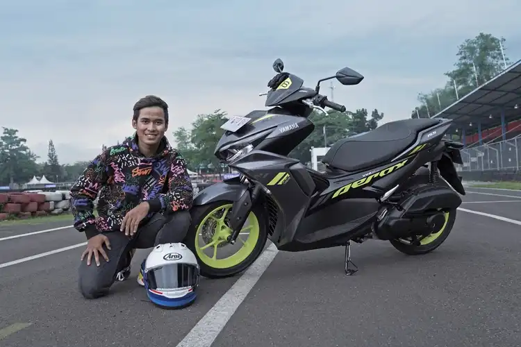 Pembalap Indonesia Galang Hendra Pilih Aerox 155 Buat Motor Harian