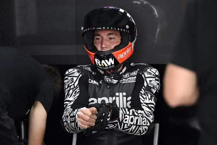 Aleix Espargaro Enggak Cuma Kritis Soal Safety Sirkuit MotoGP Tapi Juga Warga Naik Motor, Ini Buktinya