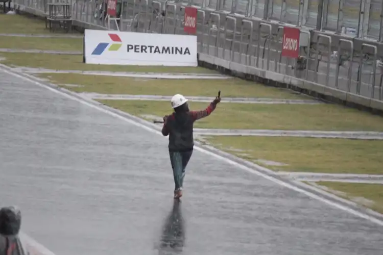 Rara Pawang Hujan MotoGP Indonesia 2022 Dibayar Ratusan Juta, Langsung Dipalak Bayar Pajak dan Wajib Lapor SPT