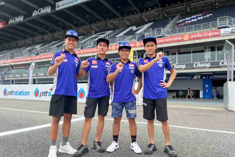 4 Pembalap Indonesia Dari Tim YRI Jalani Tes Pramusim ARRC 2022 di Sirkuit Buriram Thailand