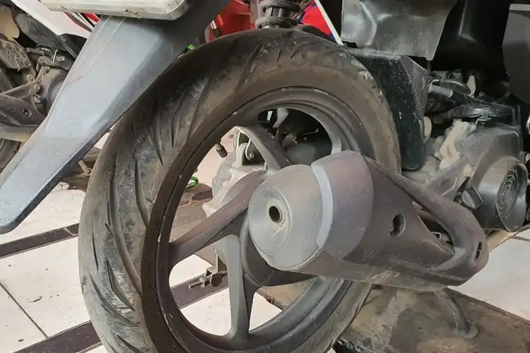 Awas Musim Hujan Area Kaki-Kaki di Motor Musti Dicek dan Dirawat, Ini Tipsnya