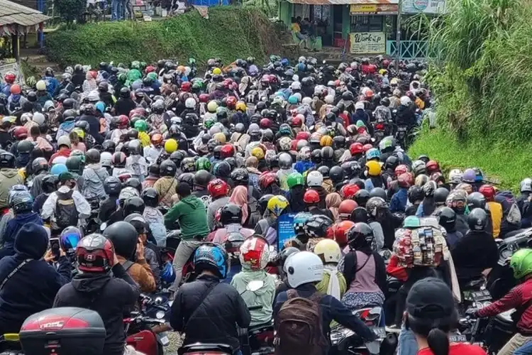 Bikers Catat, Polisi Berlakukan One Way Di Jalur Puncak Bogor Saat Libur Waisak