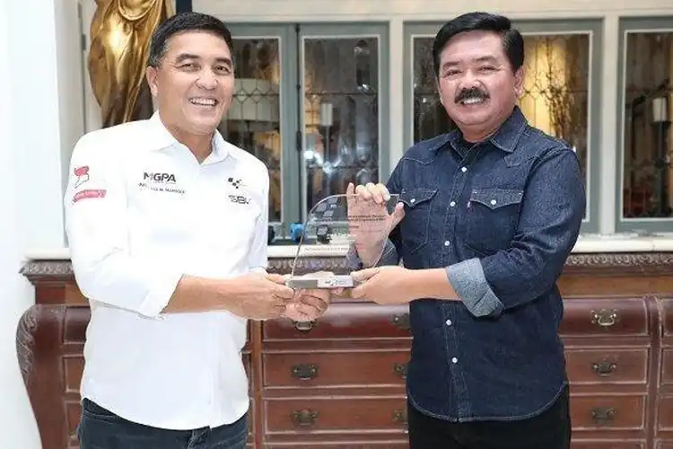 Mantan Panglima TNI Terima Penghargaan Dari MGPA Atas Suksesnya MotoGP Mandalika 2022