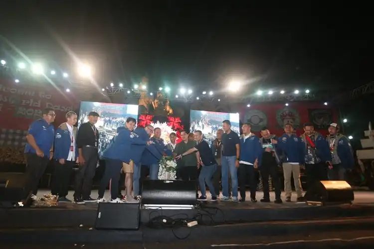Erick Thohir dan Bamsoet Resmi Buka Vespa World Days 2022 Bali