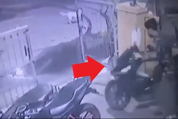 Honda PCX Gagal Raib Akibat Maling Motor Bingung Sistem Keyless, Endingnya Motor Ditinggal