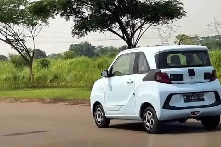 Cuma Rp 60 Jutaan Mobil Listrik Baru Ini Sudah Dicoba di Indonesia Cepatan Inden Cocok Buat Pemotor