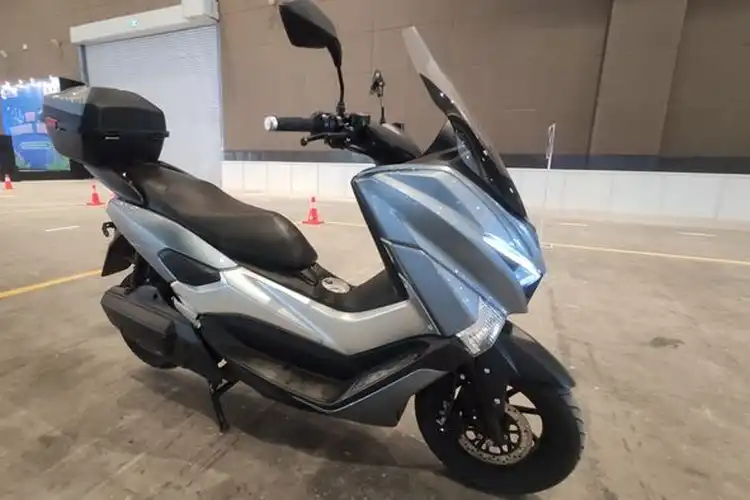Saingan Yamaha NMAX Versi Listrik Resmi Dijual, Harganya Setara 2 Honda BeAT