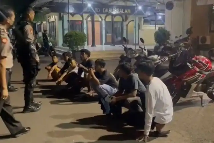 Begal Apes di Pulogadung, Hendak Beraksi Gak Sengaja Papasan Patroli Polisi, Pasrah Menyerahkan Diri