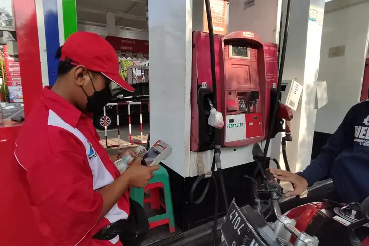 Tenang Harga Pertalite Naik Dicampur Setetes Minyak Kayu Putih Jadi Irit Pihak Pertamina Beri Penjelasan