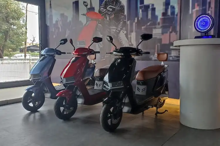 Harga Motor Listrik Davigo Space November 2022, Jarak Tempuh 150 Km Fitur Canggih