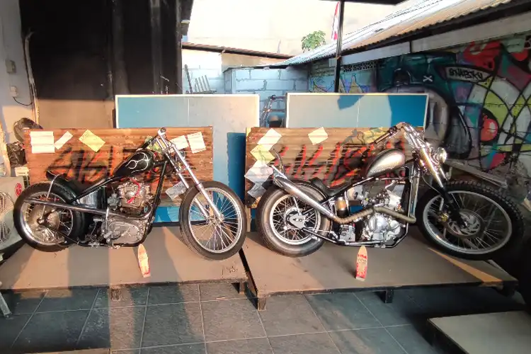 Berbagai Modifikasi Motor Begaya Chopper Yang Ada di Event Sisi Blar