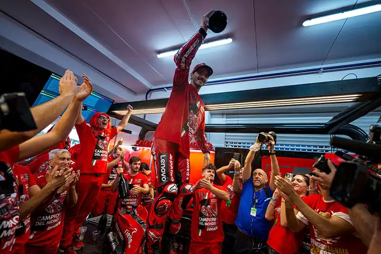 Francesco Bagnaia Juara Dunia MotoGP 2022 Terungkap Kegegeran Di Paddock Ducati