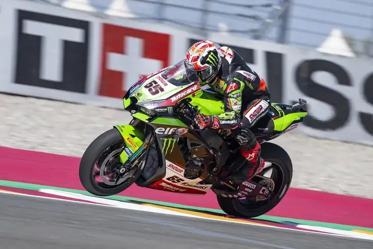 Kondisi Aspal di Hari Pertama WSBK Mandalika 2022 Dikeluhkan Jonathan Rea dan Alex Lowes