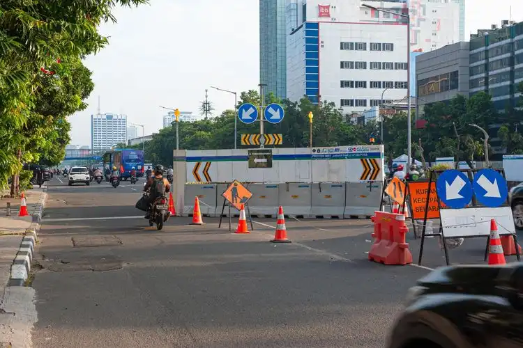 Waspada Macet Total Imbas Pembangunan Stasiun MRT Fase 2A Simpang Gajah Mada Plaza Pun Ditutup