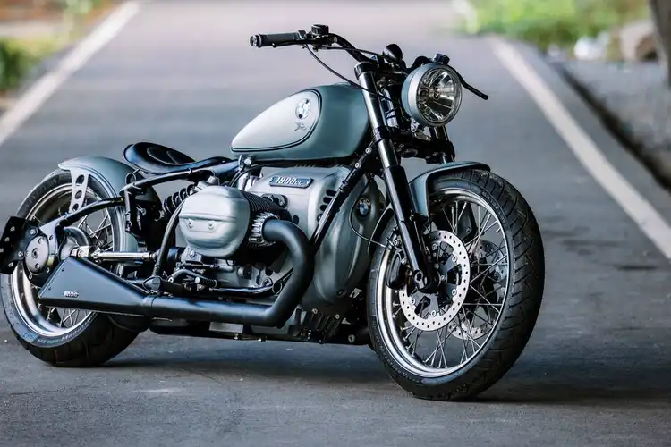 Motor Custom BMW R18, Dirombak Makin Klasik, Ganti Injeksi Jadi Karburator
