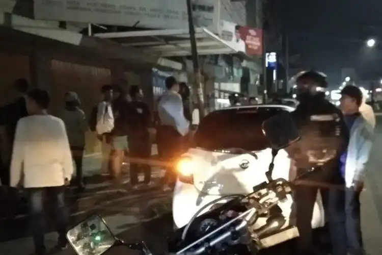 Pemotor Ugal-ugalan Tabrak Tukang Parkir Sampai Terluka di Tasikmalaya, Mulut Bau Alkohol