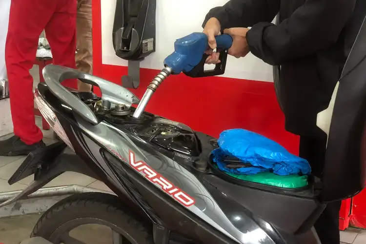 Tips Motor Tetap Irit Saat Harga Bensin Naik, Bikers Bisa Coba Nih