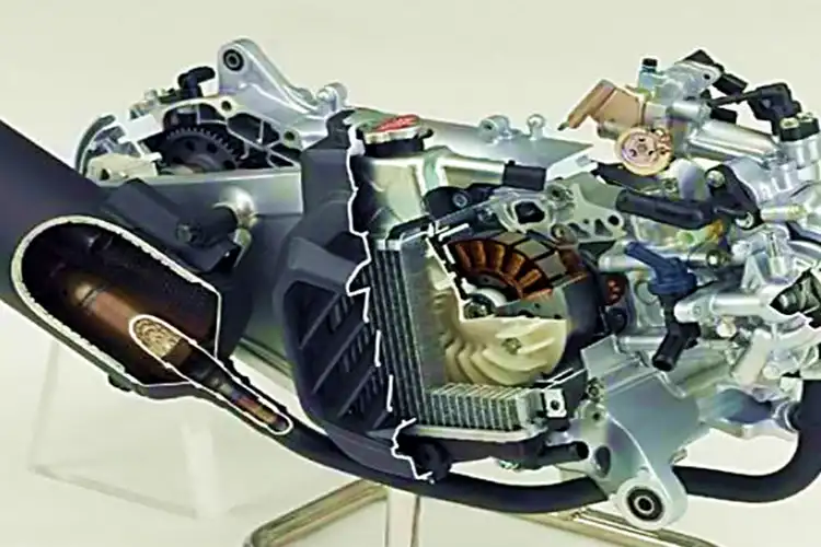 Benar Nih Fatal Risikonya Jika Motor Injeksi Kehabisan Bensin?