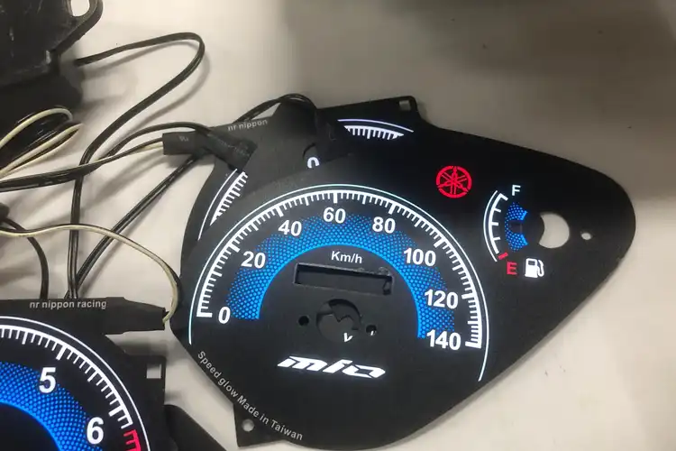 Bikin Spidometer Analog Motor Makin Kece Pakai Indiglow, Intip Biayanya