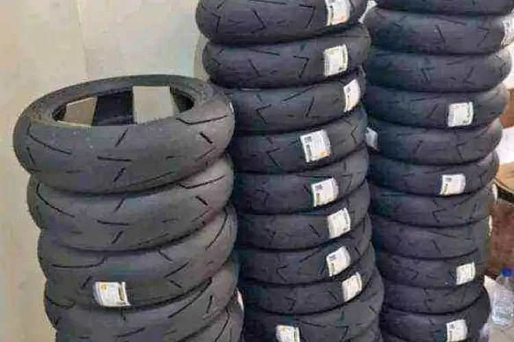 Tidak Boleh Terbalik Ban Motor Ada yang Khusus Depan atau Belakang Saja, Ketahui Ciri-cirinya 