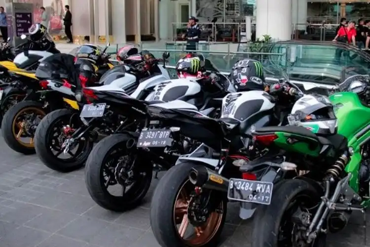 Moge Dapat Area Parkir Khusus di Mall, Yang Lain Enggak Boleh Iri