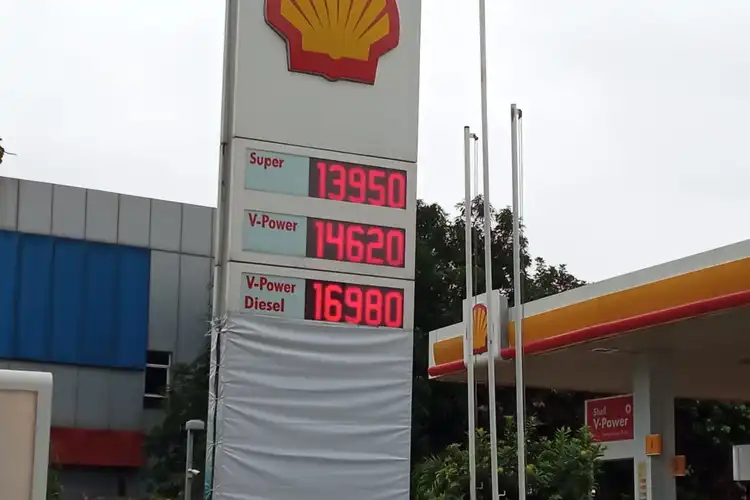 Update Harga Shell Naik Awal Februari 2023, Shell Super Jadi Rp 13.950 Per Liter