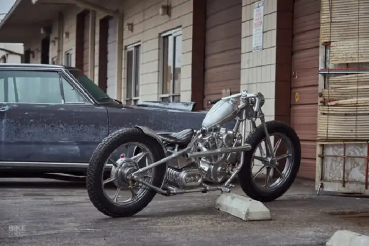Modifikasi Motor Listrik Gaya Chopper, Desain Sangar Mesinnya Menipu