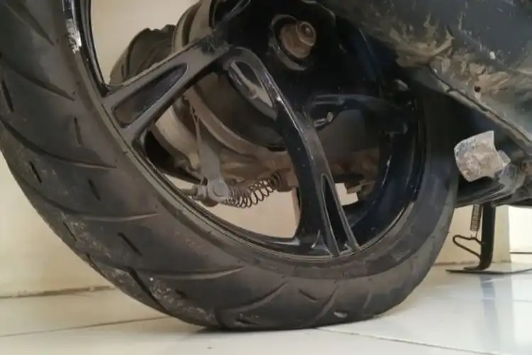Ditinggal Mudik Lebaran, Ban Motor yang Parkir Lama Kok Gampang Kempis?