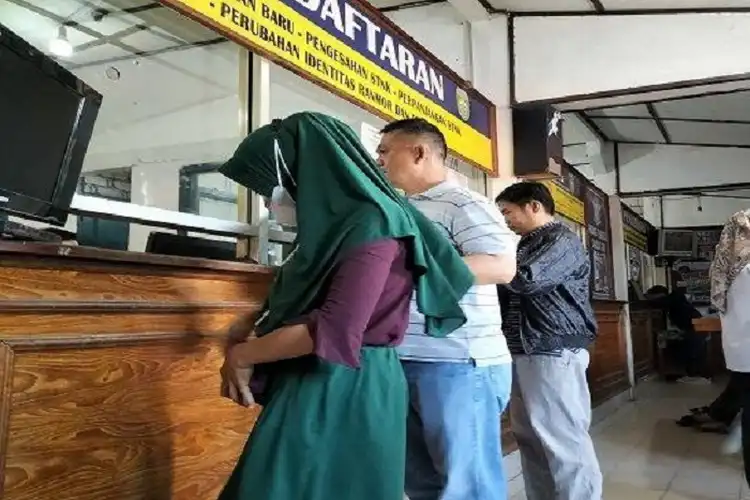 Enak Banget Pemutihan Pajak Dibuka Sampai Desember 2023, Tak Perlu Datang ke Samsat Bisa Sambil Rebahan di Rumah