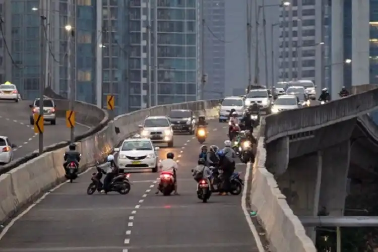 Data Tegas Jasa Raharja Pemotor Lawan Arah di JLNT Bisa Bikin Miskin Keluarga