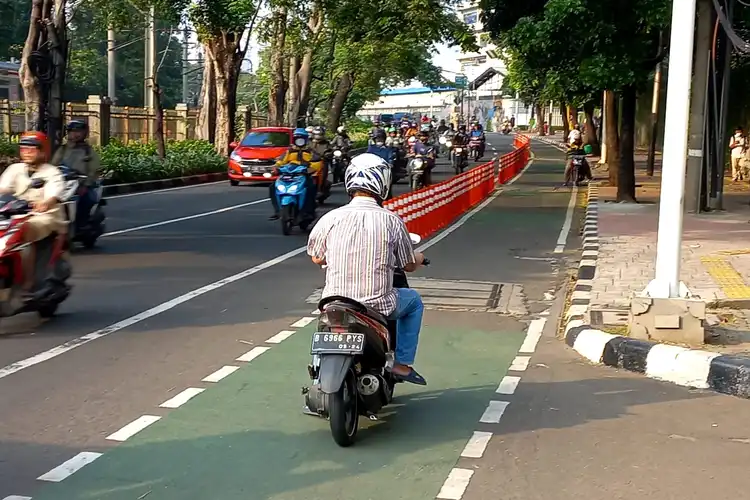 Komunitas Resah Kasus Pemotor Lawan Arah Paling Sering di Jabodetabek
