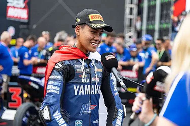5 Fakta Menarik Pembalap Indonesia Aldi Satya Mahendra Di Road Race R3 bLU cRU Eropa 2023, Dari Pole Position Sampai Menang