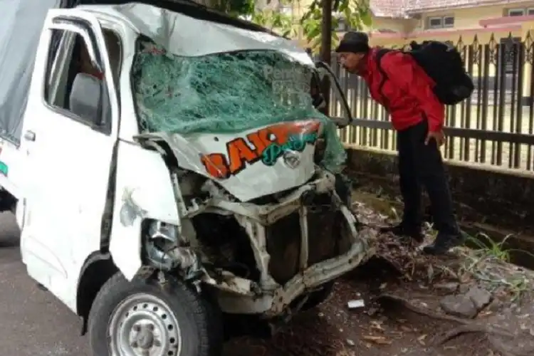 Tabrakan Maut Suzuki Satria FU vs Grand Max di Malang, Dua Orang Tutup Usia