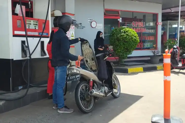 Belum Banyak yang Tahu Bensin Baru Pertamina Antrinya Masih Sedikit Harganya Cukup Menggoda