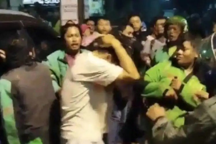 Update Kasus Pengeroyokan YouTuber Tegur Pemotor Lawan Arah di Tebet, Polisi Bilang Begini