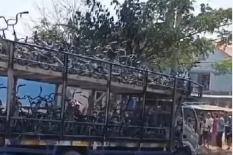 Ngeri, Truk Pengangkut Puluhan Sepeda Listrik Terbakar di Brebes Dugaan Karena Korsleting