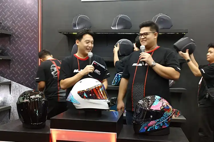 NJS Luncurkan Dua Helm Baru, Dapat Bonus Paket Ngabers