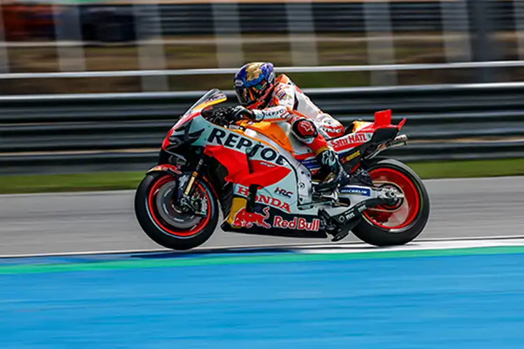 Marc Marquez Pakai Segala Cara Demi Lolos Ke Q2 MotoGP Thailand 2023, Dari Martin Sampai Diggia