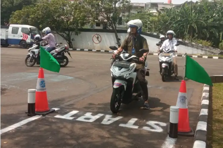 Orang Seperti Ini Tidak Akan Bisa Bikin SIM Langsung Ditolak Polisi Ketahui Ciri-cirinya Seperti Apa