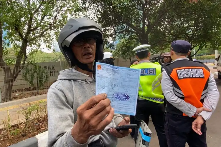 Pakai Helm Tetap Ditilang di Razia Operasi Zebra 2024, Sebanyak 14 Ribu Pemotor Tak Safety Ditindak